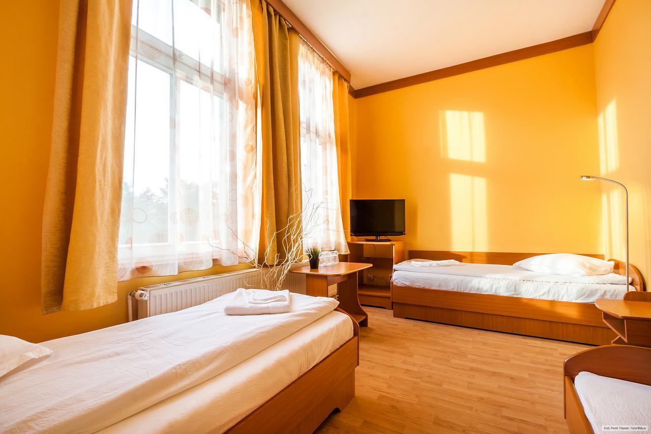 Szilagyi Hotel&Restaurant Gheorgheni  ภายนอก รูปภาพ